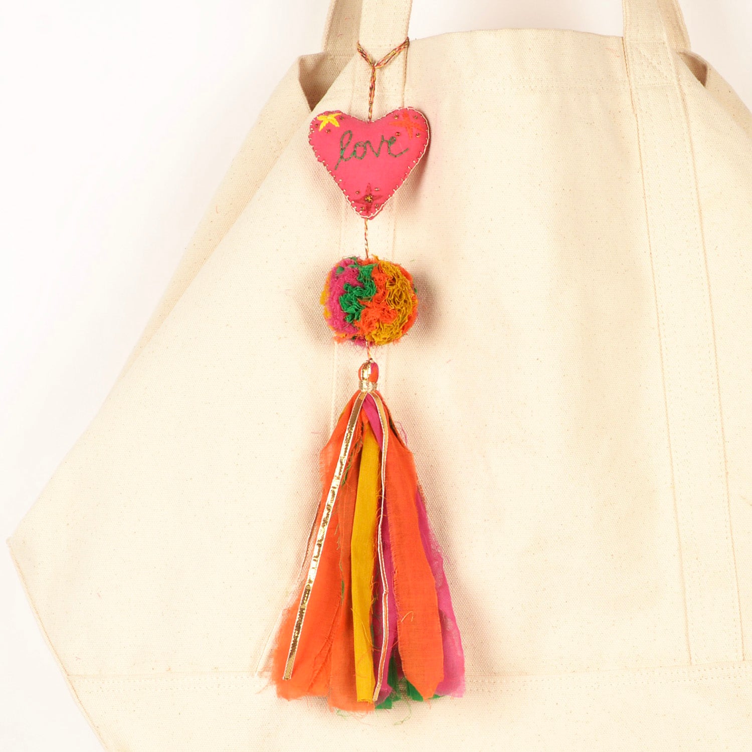 Amara — Festival Hanging