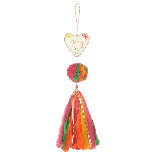 Mila — Festival Hanging