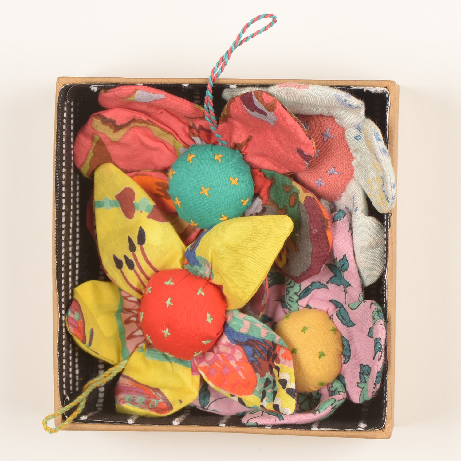 Lill & Bloom — Festival Ornaments